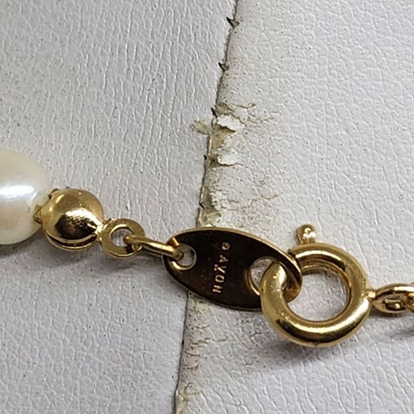Vintage Avon‎ Faux Pearl Necklace With Drop Pendant - Picture 4 of 5